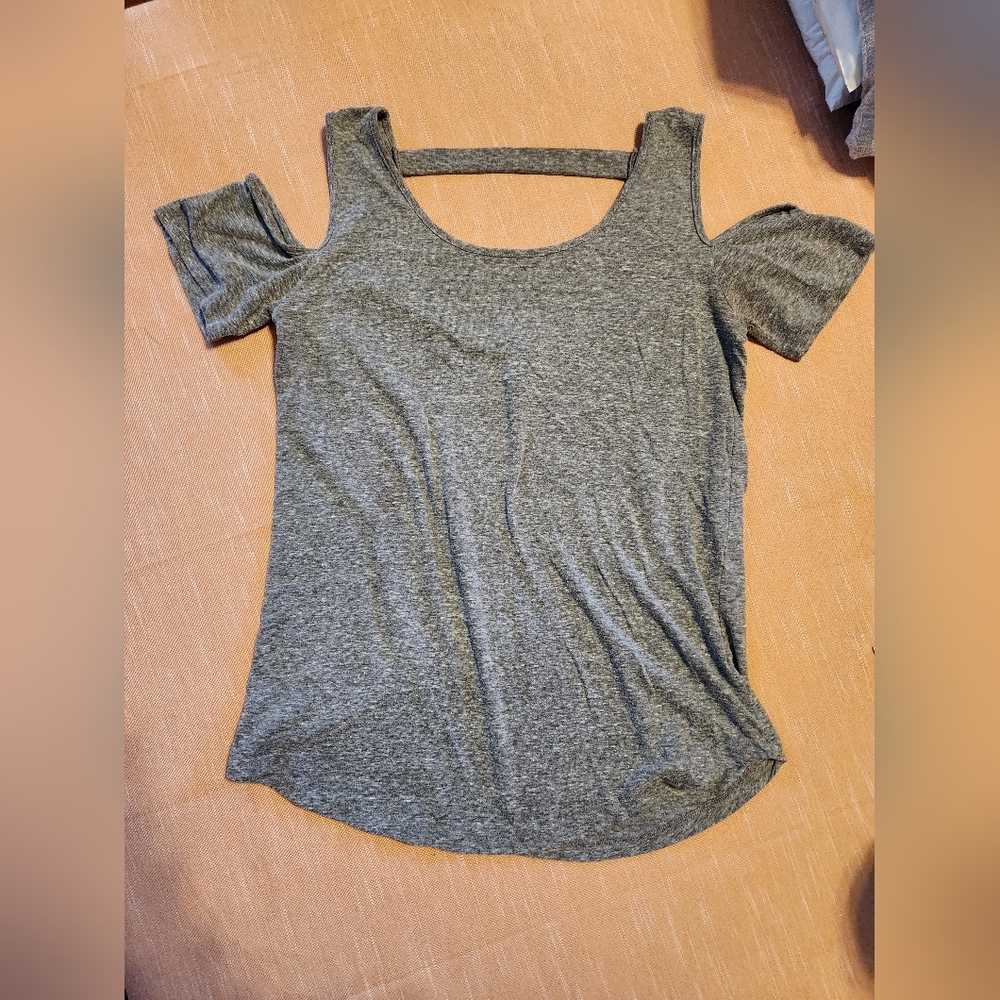 Bluelemon open shoulder tee